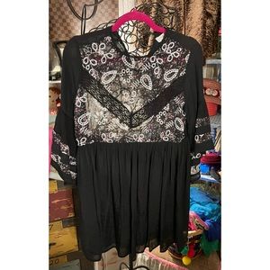 Boho Bliss black embroidered babydoll mini dress/tunic Size Small Like New